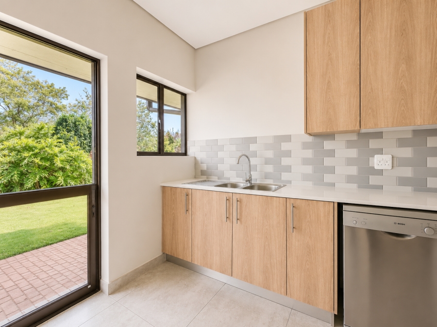 5 Bedroom Property for Sale in Three Rivers Proper Gauteng