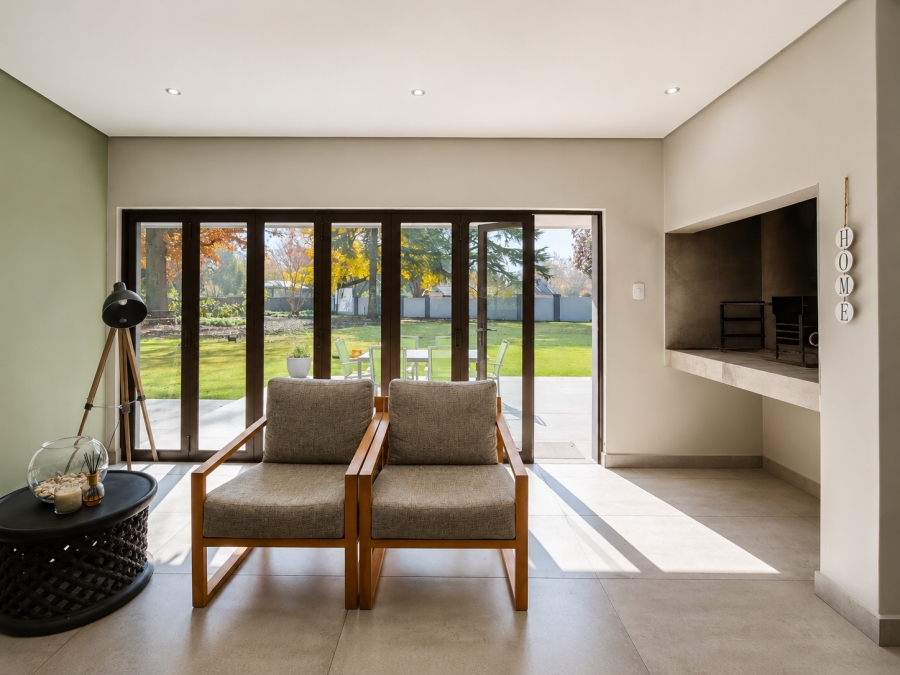 5 Bedroom Property for Sale in Three Rivers Proper Gauteng