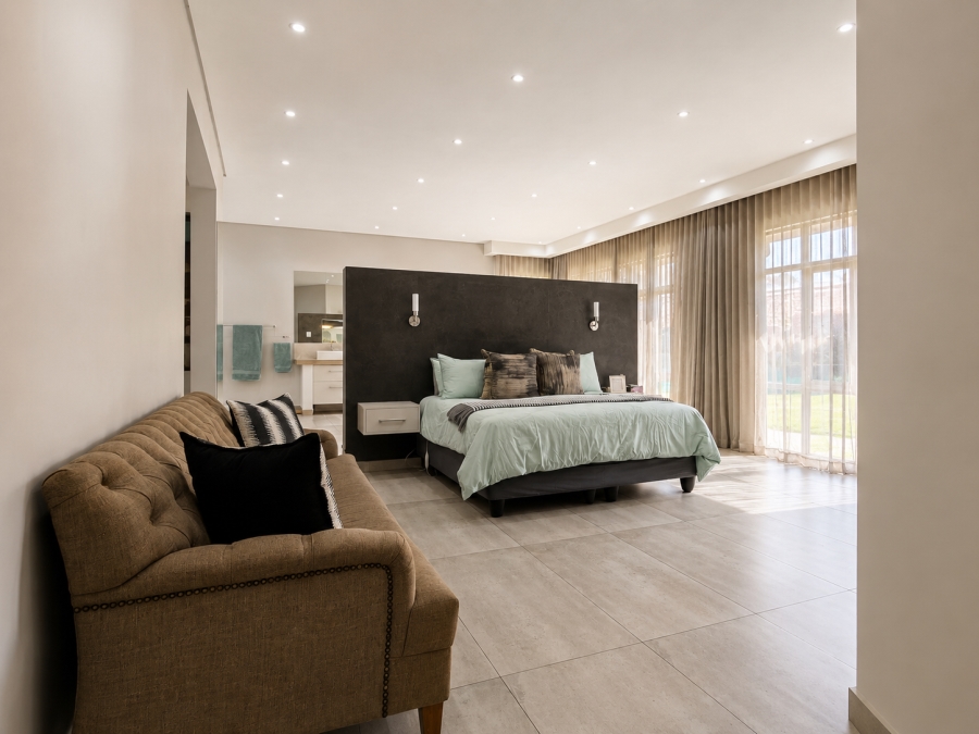5 Bedroom Property for Sale in Three Rivers Proper Gauteng