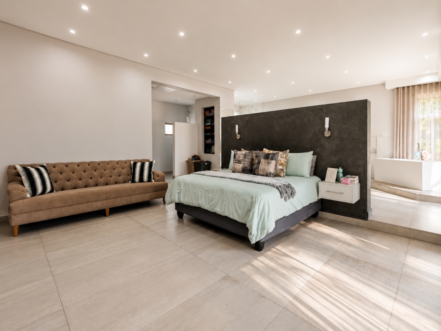 5 Bedroom Property for Sale in Three Rivers Proper Gauteng
