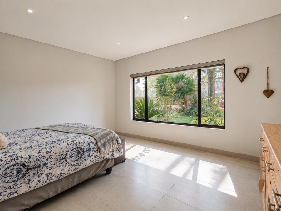 5 Bedroom Property for Sale in Three Rivers Proper Gauteng