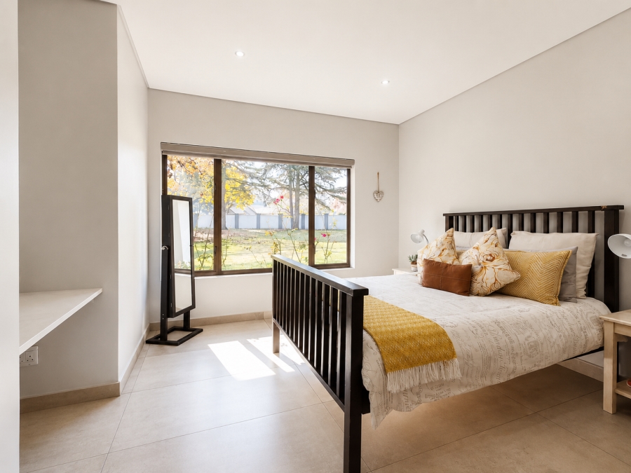 5 Bedroom Property for Sale in Three Rivers Proper Gauteng