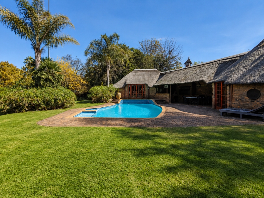 5 Bedroom Property for Sale in Three Rivers Proper Gauteng