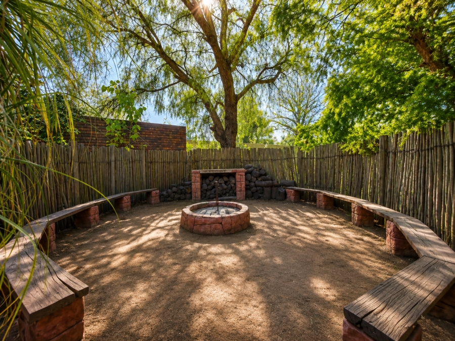 5 Bedroom Property for Sale in Three Rivers Proper Gauteng