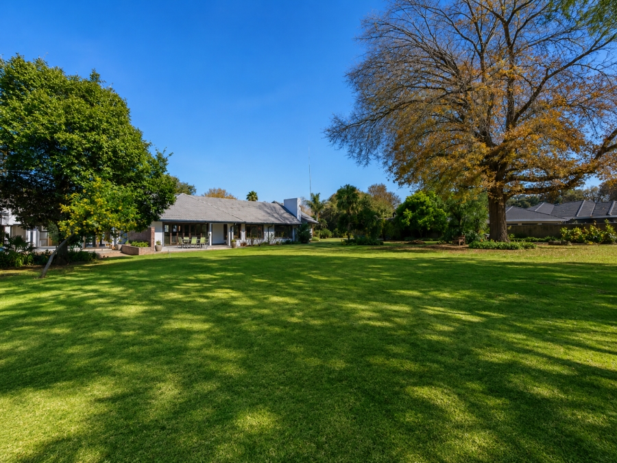 5 Bedroom Property for Sale in Three Rivers Proper Gauteng