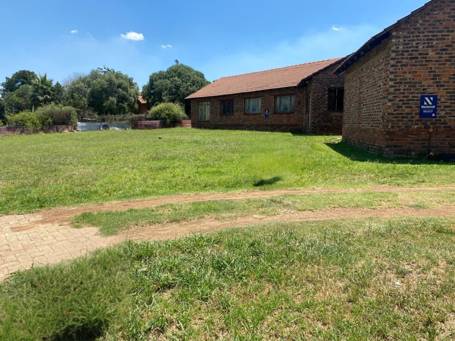 8 Bedroom Property for Sale in Bedworth Park Gauteng