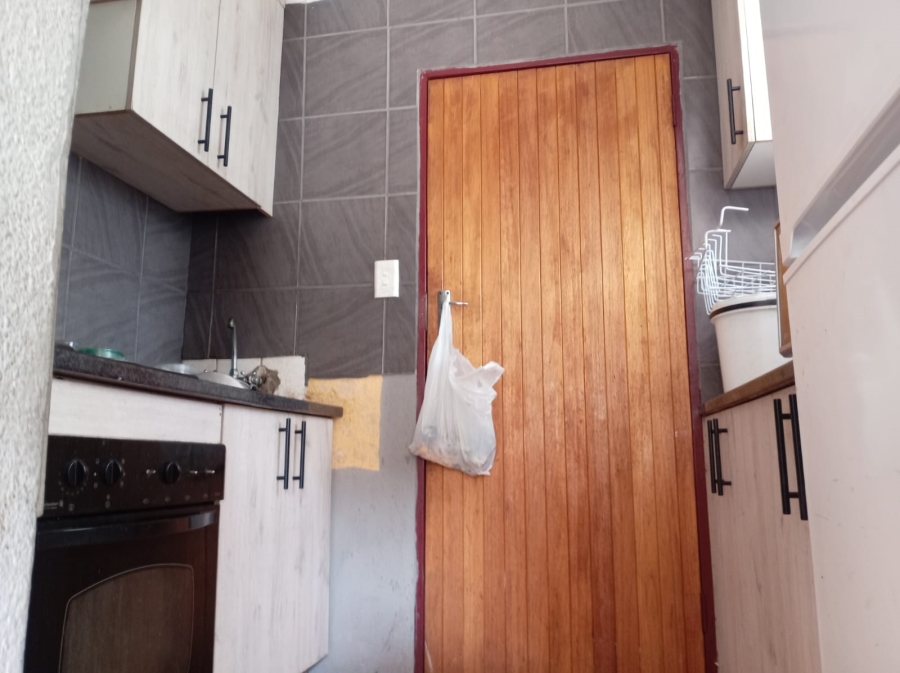 To Let 3 Bedroom Property for Rent in Danville Gauteng