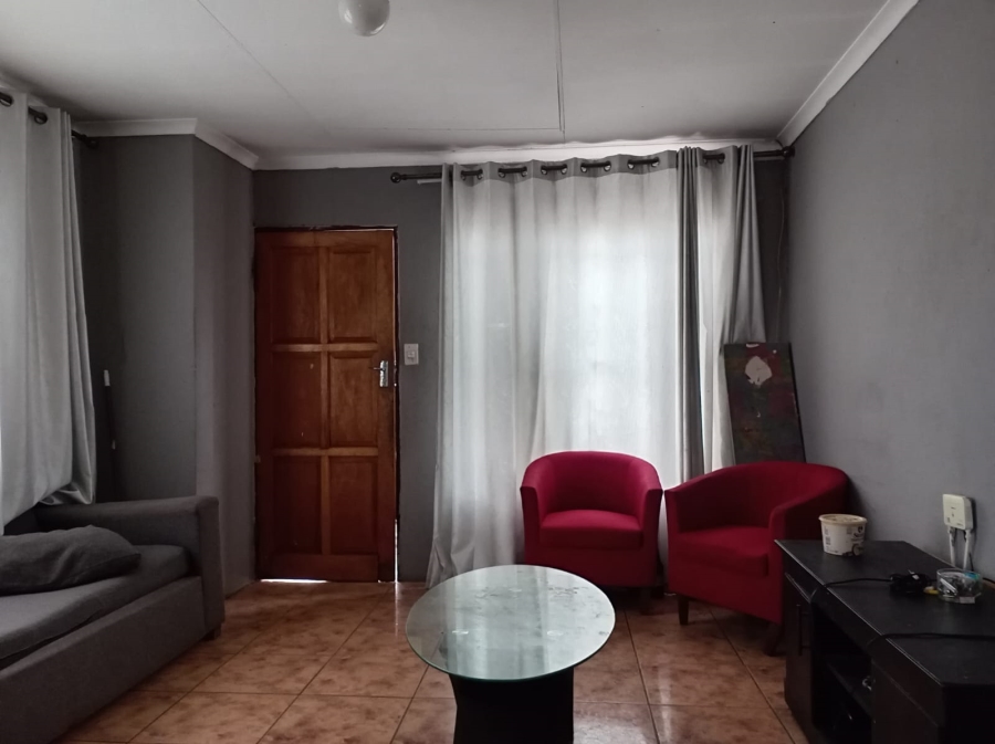 To Let 3 Bedroom Property for Rent in Danville Gauteng