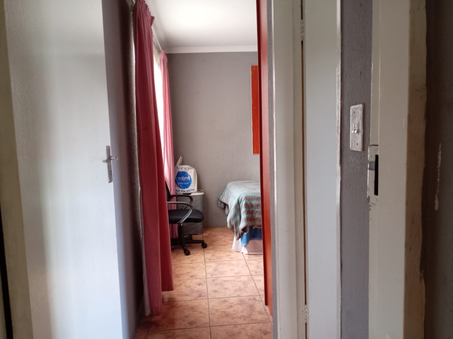 To Let 3 Bedroom Property for Rent in Danville Gauteng