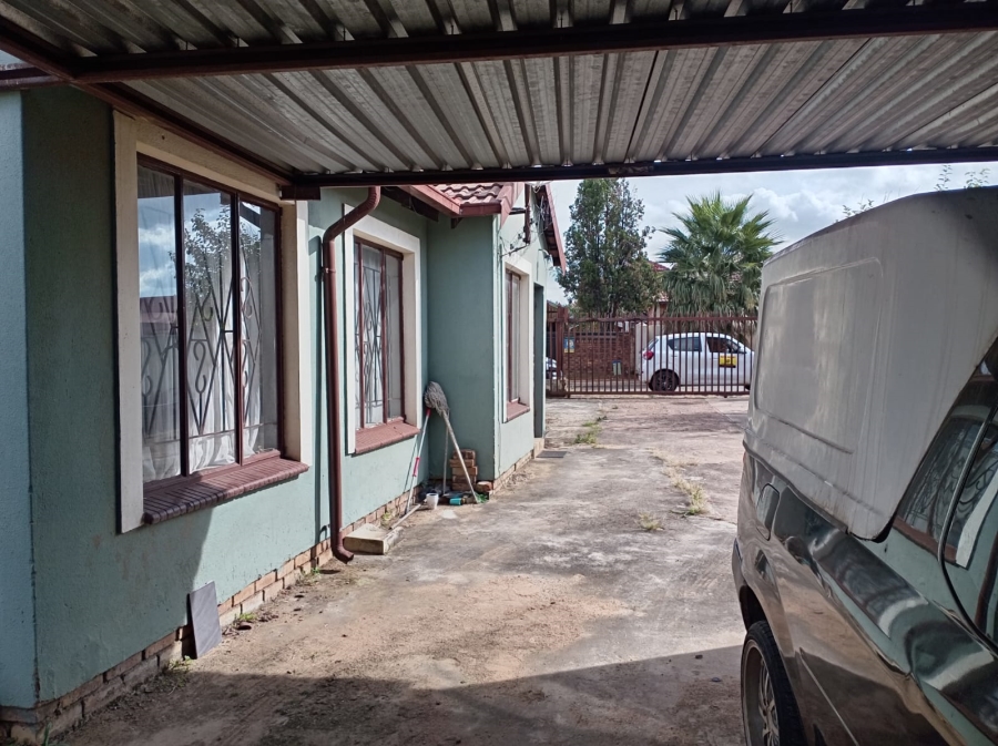 To Let 3 Bedroom Property for Rent in Danville Gauteng