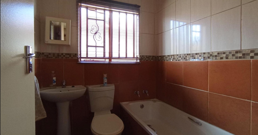 2 Bedroom Property for Sale in Soshanguve East Gauteng