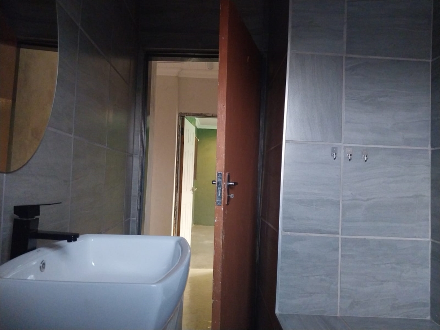 To Let 3 Bedroom Property for Rent in Danville Gauteng