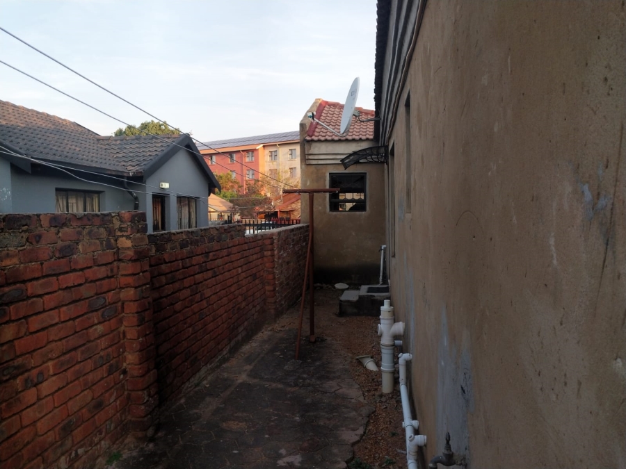To Let 3 Bedroom Property for Rent in Danville Gauteng