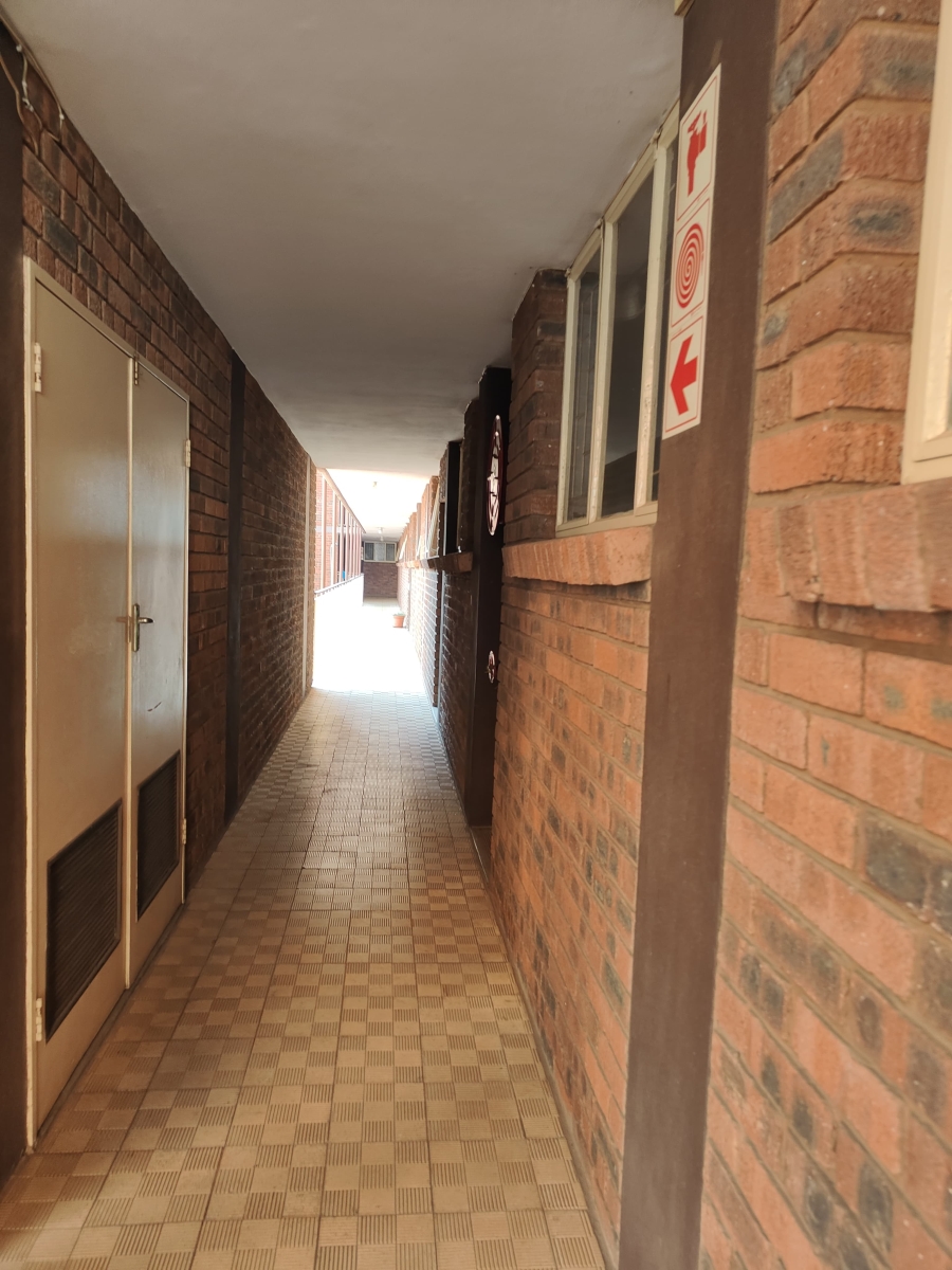2 Bedroom Property for Sale in Silverton Gauteng