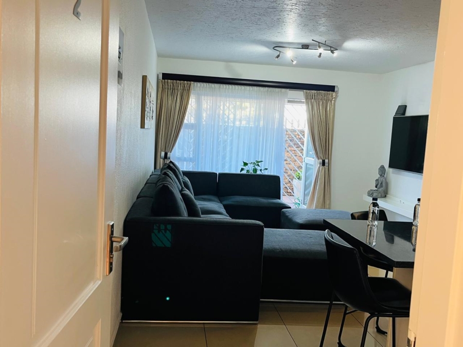 3 Bedroom Property for Sale in Wannenburghoogte Gauteng