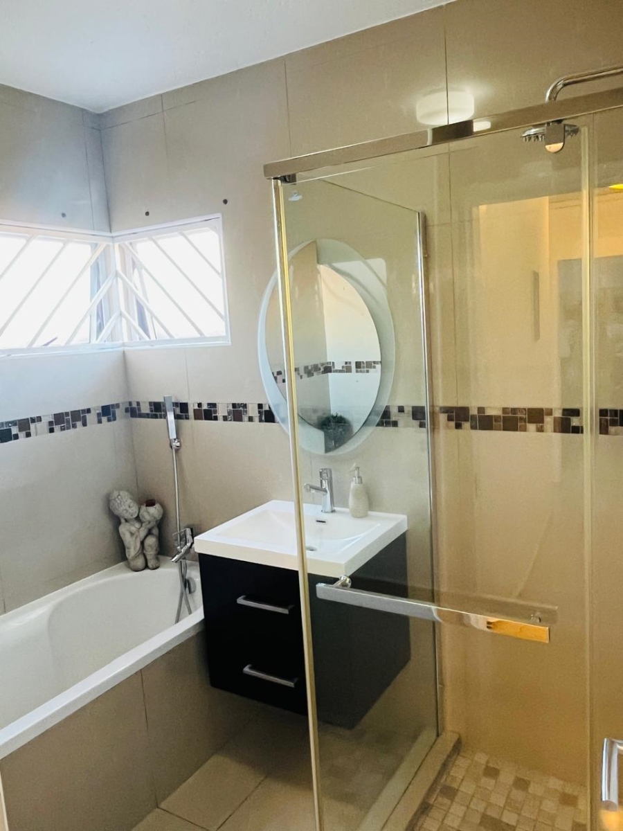 3 Bedroom Property for Sale in Wannenburghoogte Gauteng
