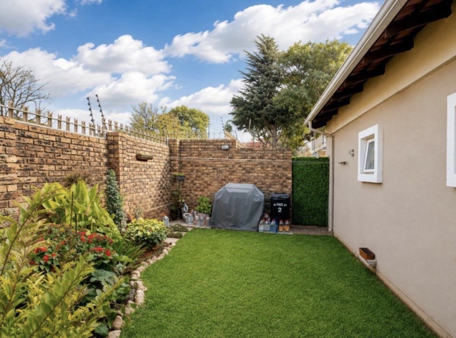3 Bedroom Property for Sale in Wannenburghoogte Gauteng