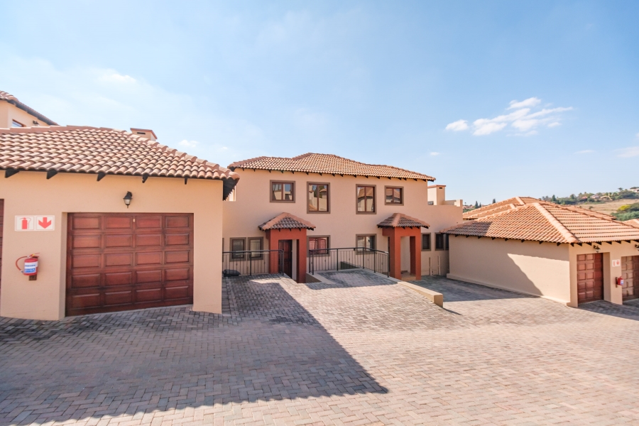 2 Bedroom Property for Sale in Noordheuwel Gauteng