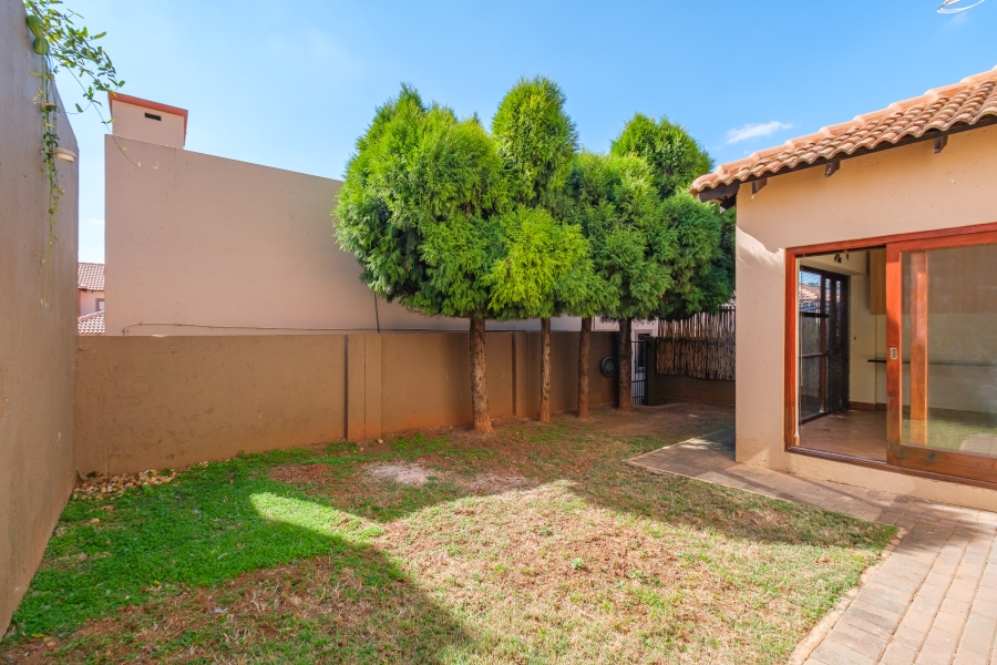 2 Bedroom Property for Sale in Noordheuwel Gauteng