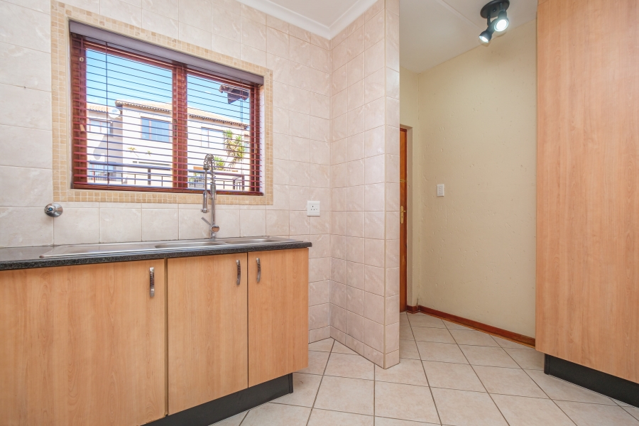 2 Bedroom Property for Sale in Noordheuwel Gauteng