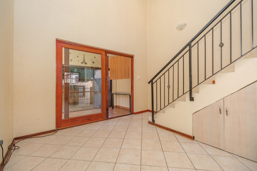 2 Bedroom Property for Sale in Noordheuwel Gauteng
