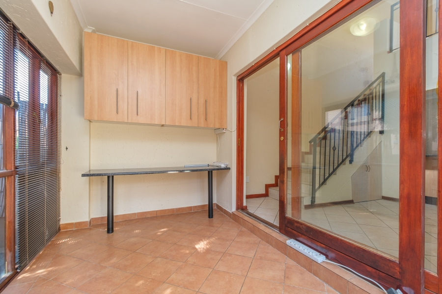 2 Bedroom Property for Sale in Noordheuwel Gauteng