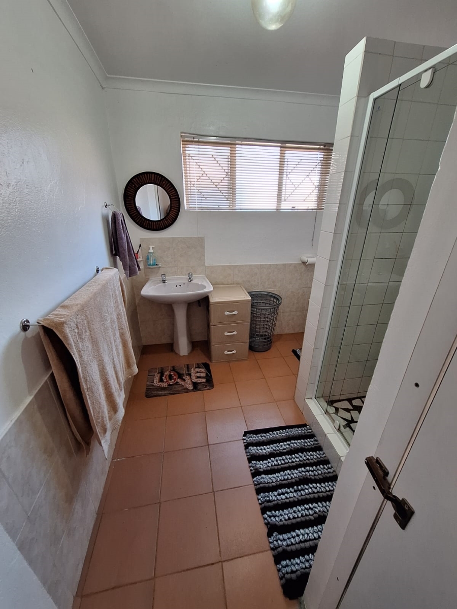 3 Bedroom Property for Sale in Roodepoort North Gauteng