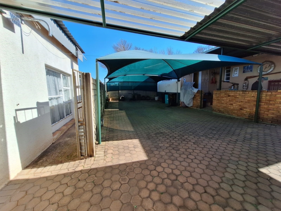 3 Bedroom Property for Sale in Roodepoort North Gauteng