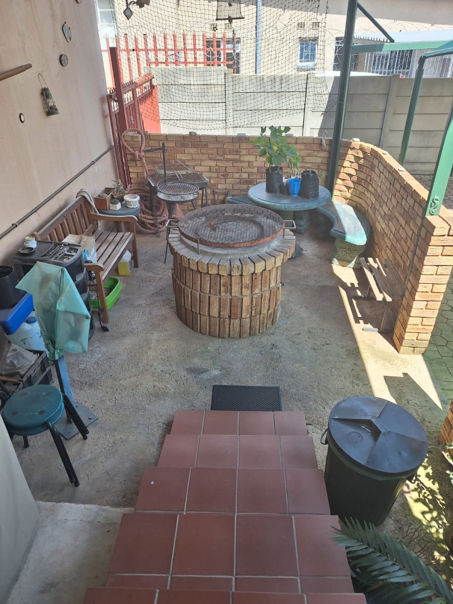 3 Bedroom Property for Sale in Roodepoort North Gauteng
