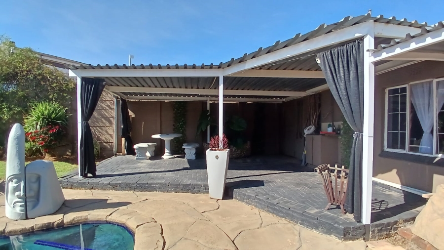 3 Bedroom Property for Sale in Greenhills Gauteng