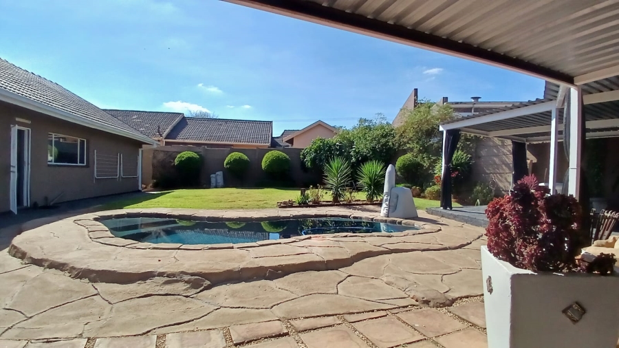 3 Bedroom Property for Sale in Greenhills Gauteng