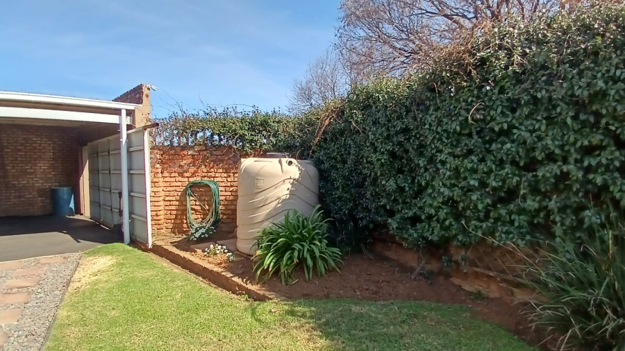 3 Bedroom Property for Sale in Greenhills Gauteng