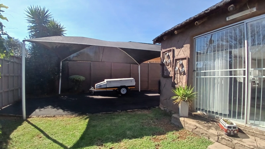 3 Bedroom Property for Sale in Greenhills Gauteng