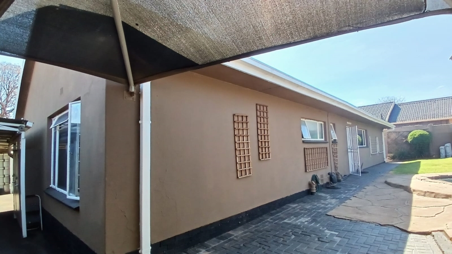 3 Bedroom Property for Sale in Greenhills Gauteng