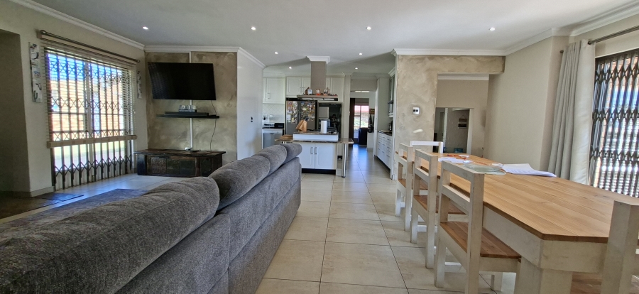 4 Bedroom Property for Sale in Rant En Dal Gauteng