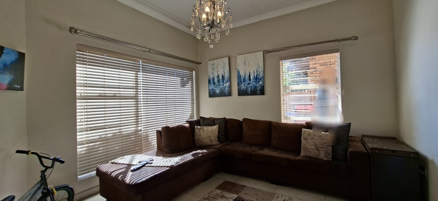 4 Bedroom Property for Sale in Rant En Dal Gauteng