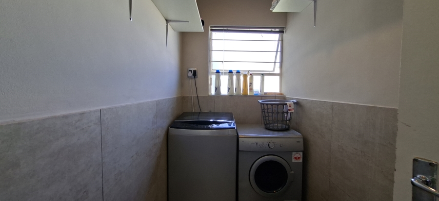 4 Bedroom Property for Sale in Rant En Dal Gauteng