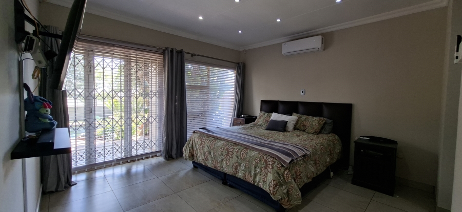 4 Bedroom Property for Sale in Rant En Dal Gauteng