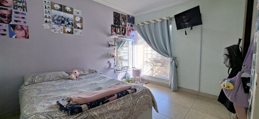 4 Bedroom Property for Sale in Rant En Dal Gauteng