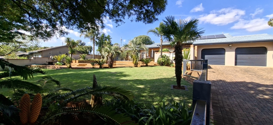 4 Bedroom Property for Sale in Rant En Dal Gauteng