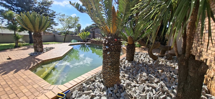 4 Bedroom Property for Sale in Rant En Dal Gauteng