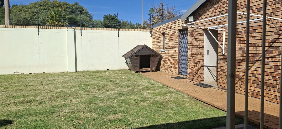 4 Bedroom Property for Sale in Rant En Dal Gauteng