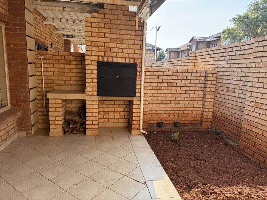 3 Bedroom Property for Sale in The Wilds Gauteng