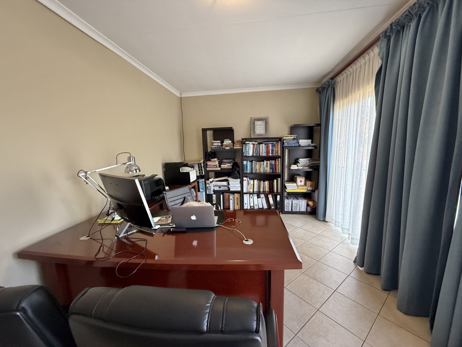 3 Bedroom Property for Sale in The Wilds Gauteng