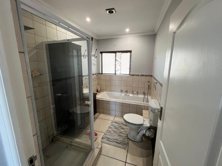 3 Bedroom Property for Sale in Fourways Gauteng