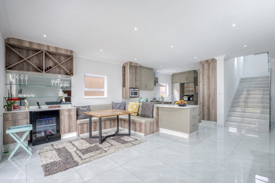4 Bedroom Property for Sale in Craigavon Gauteng