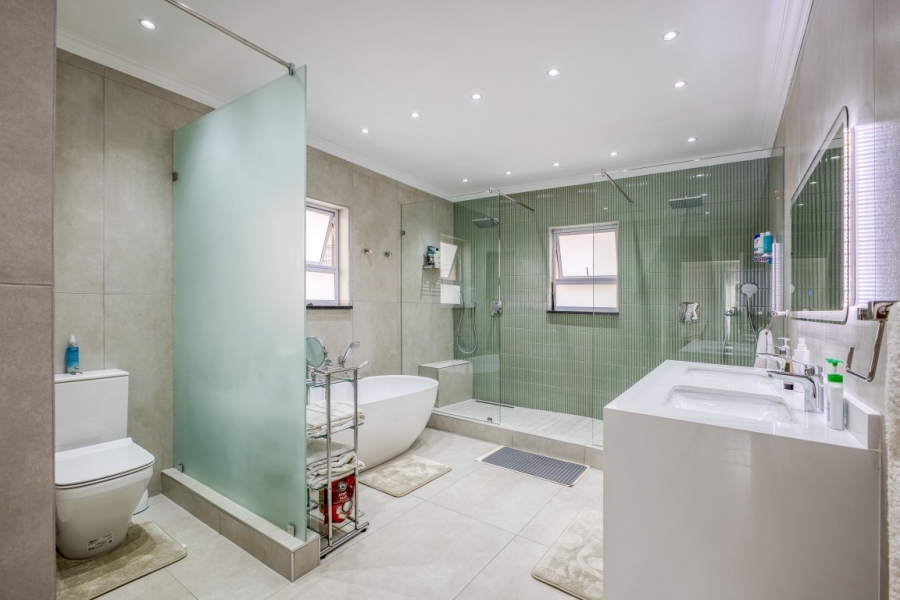 4 Bedroom Property for Sale in Craigavon Gauteng