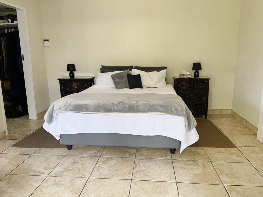 To Let 4 Bedroom Property for Rent in Linden Gauteng