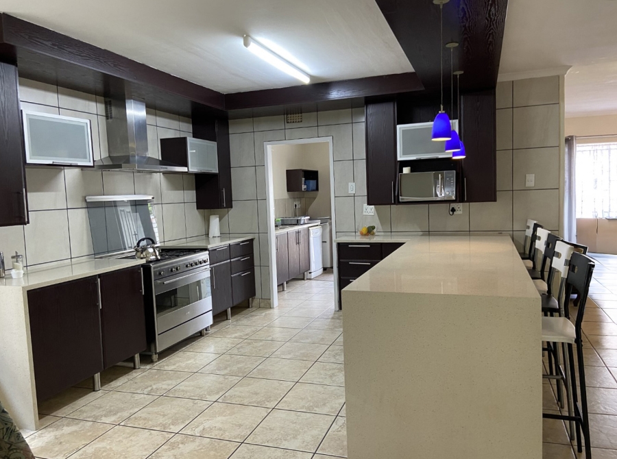 To Let 4 Bedroom Property for Rent in Linden Gauteng