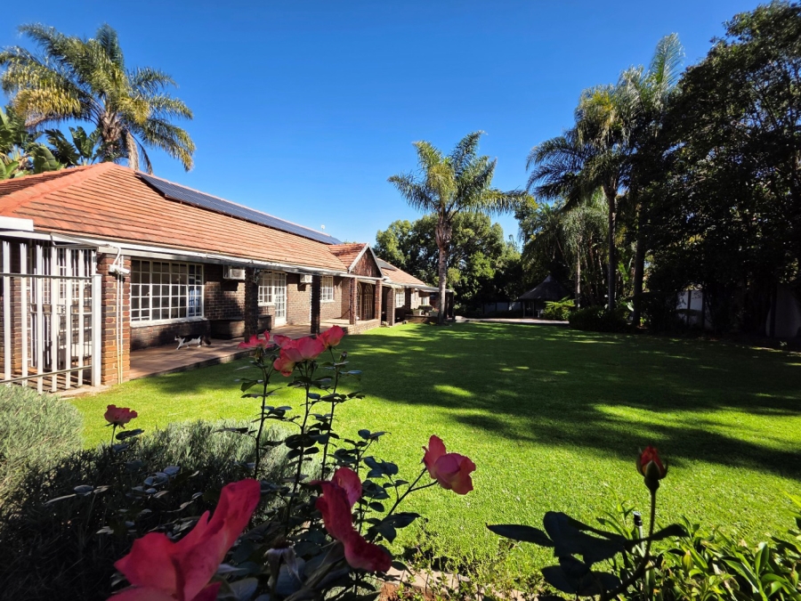 5 Bedroom Property for Sale in Ferndale Gauteng